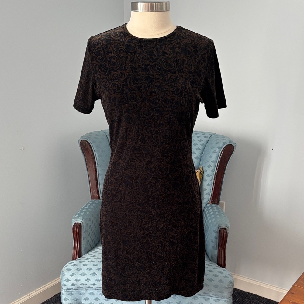 Elegant Black and Brown Patterned Dress